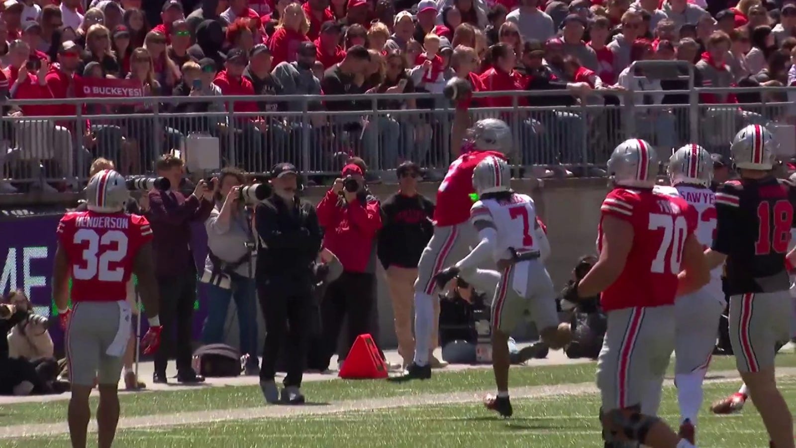 Ohio State's Emeka Egbuka makes RIDICULOUS one-handed grab