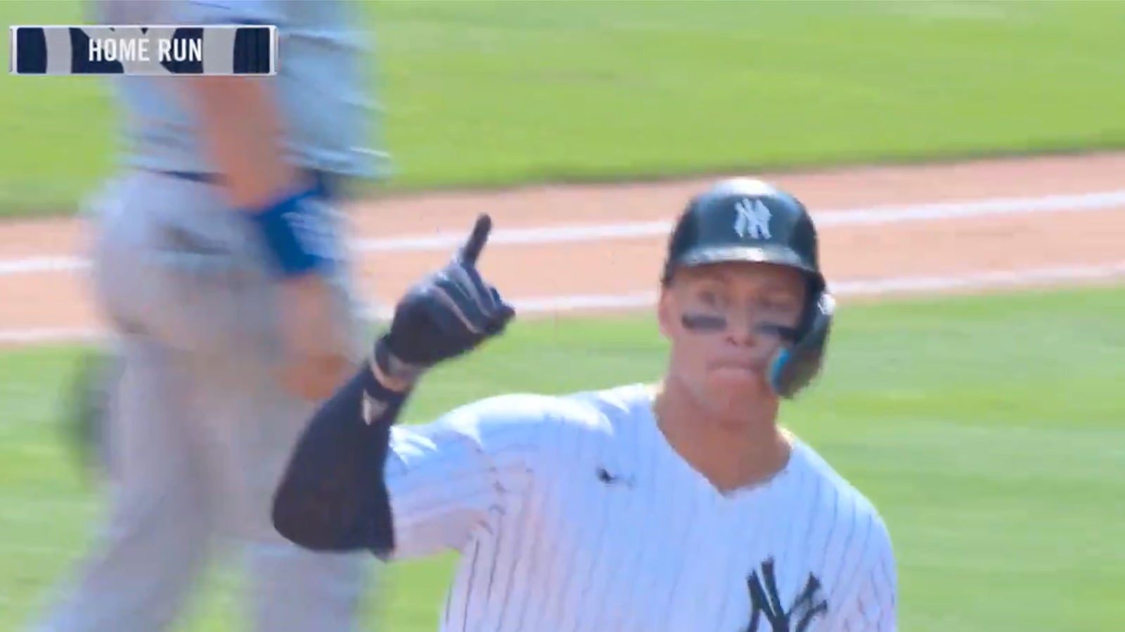 Aaron Judge crushes 42nd HR of season vs. Rangers